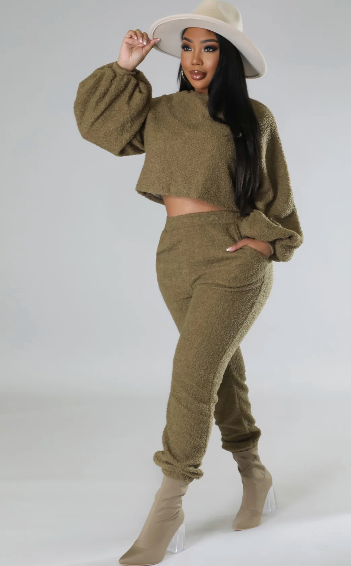 FUZZY FEELINGS PANT SET - OLIVE