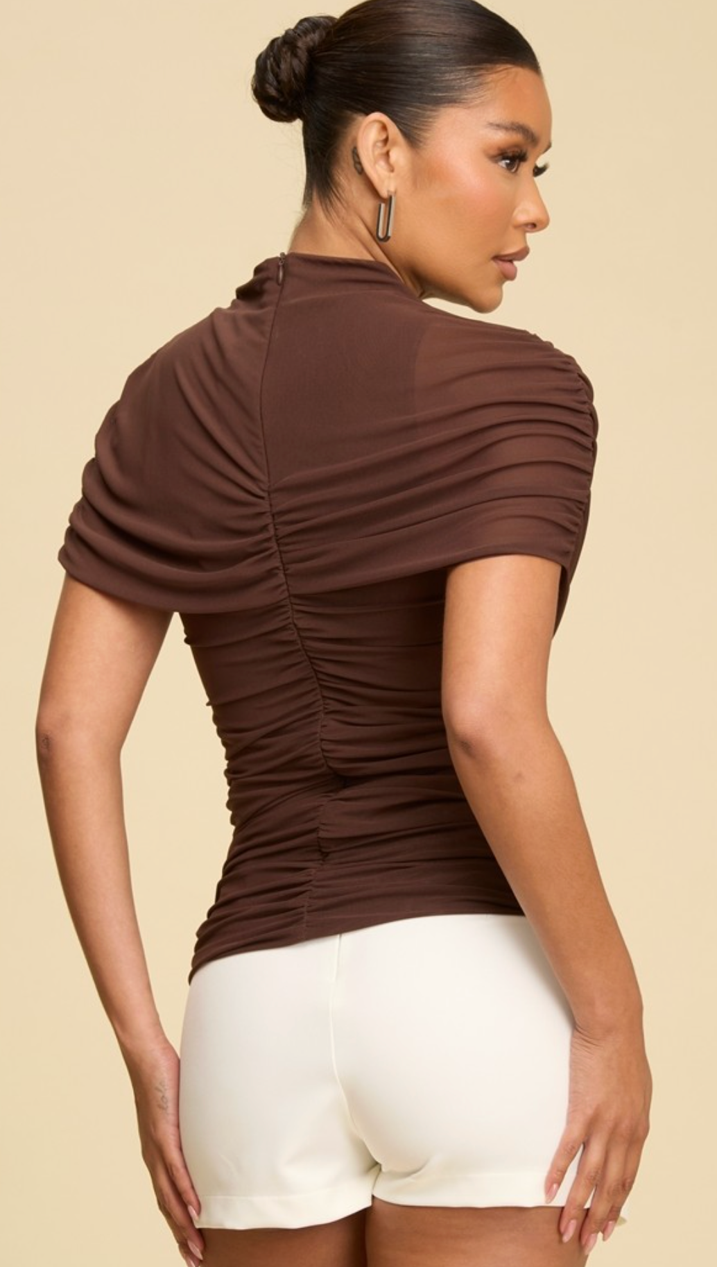 MESH NECK SLEEVE TOP - CHOCOLATE
