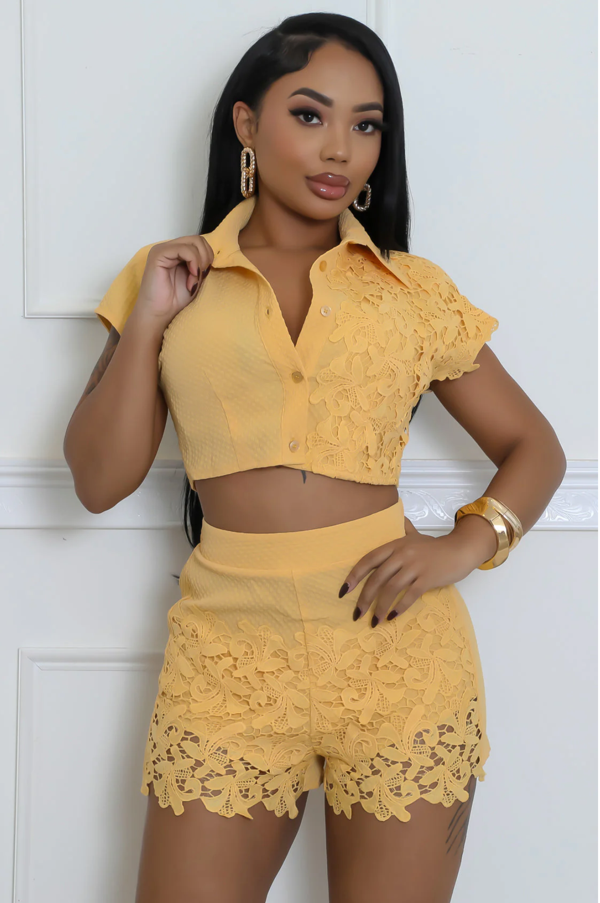 PRETTY ON POINT SHORT SET BANANA