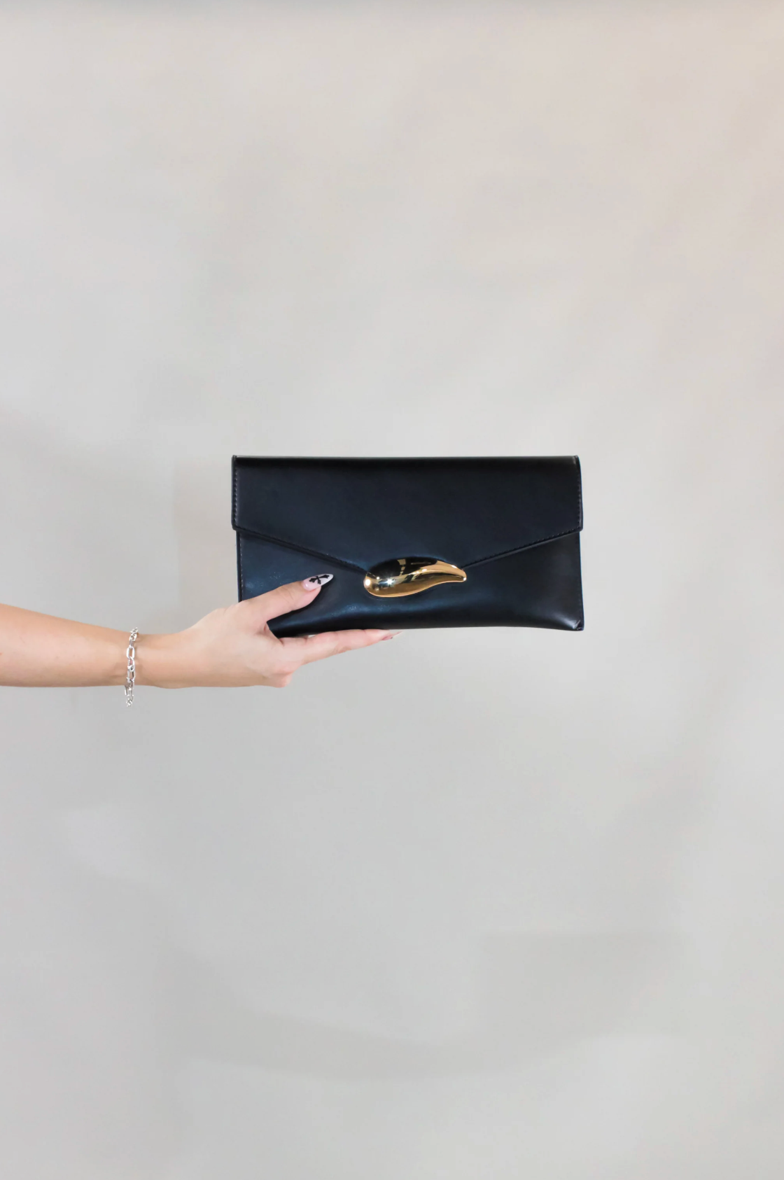 Hold Me Close Purse - Black